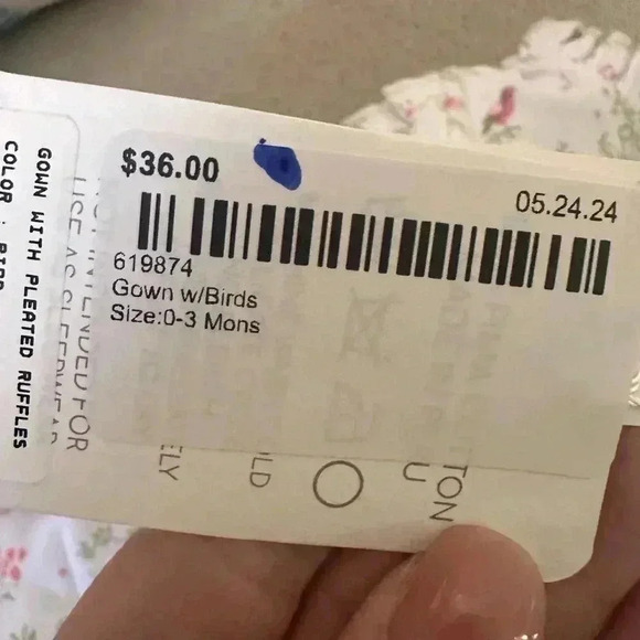 0/3 month gown - Picture 3 of 5